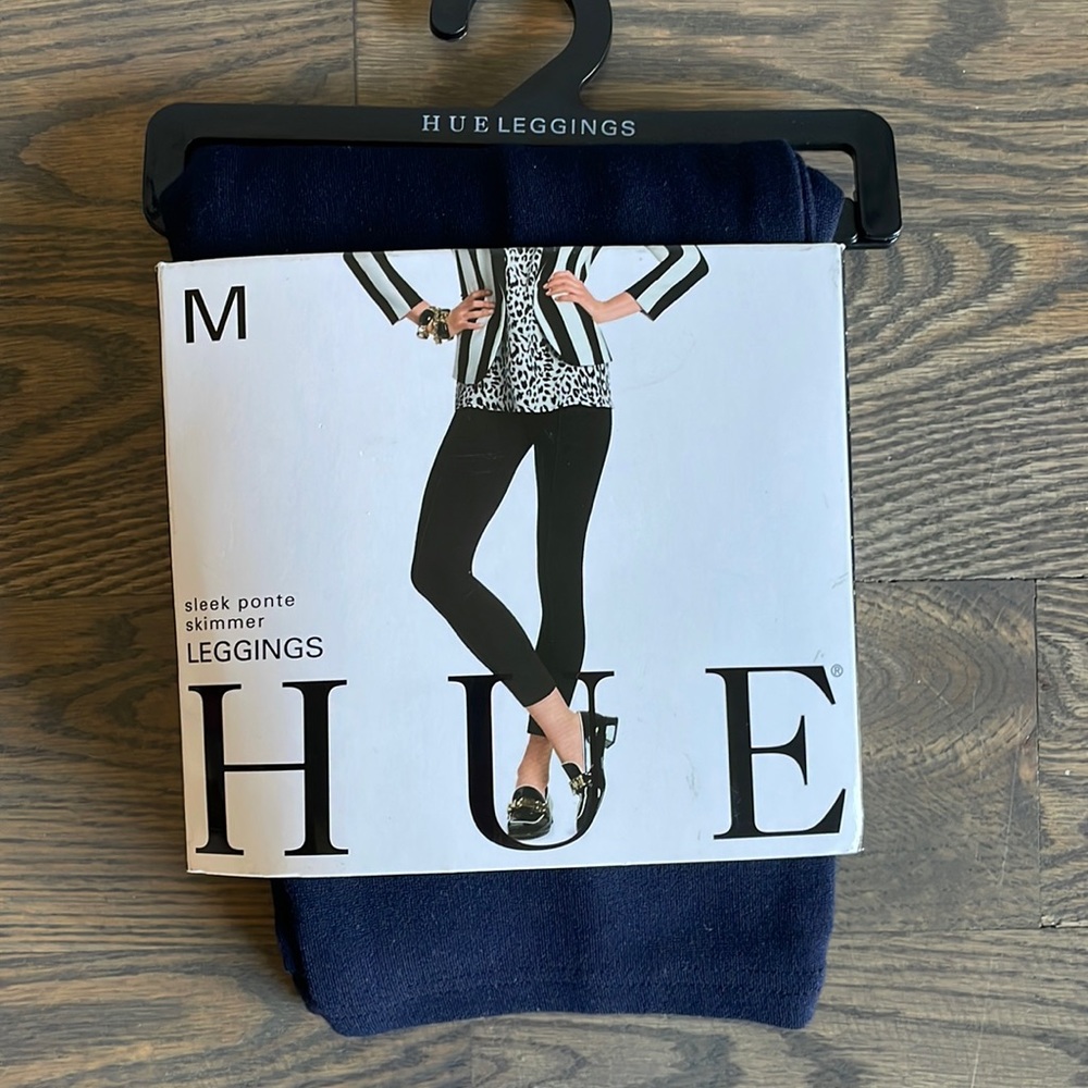 NWT HUE Sleek Ponte Skimmer 7/8 Leggings Navy Size M
